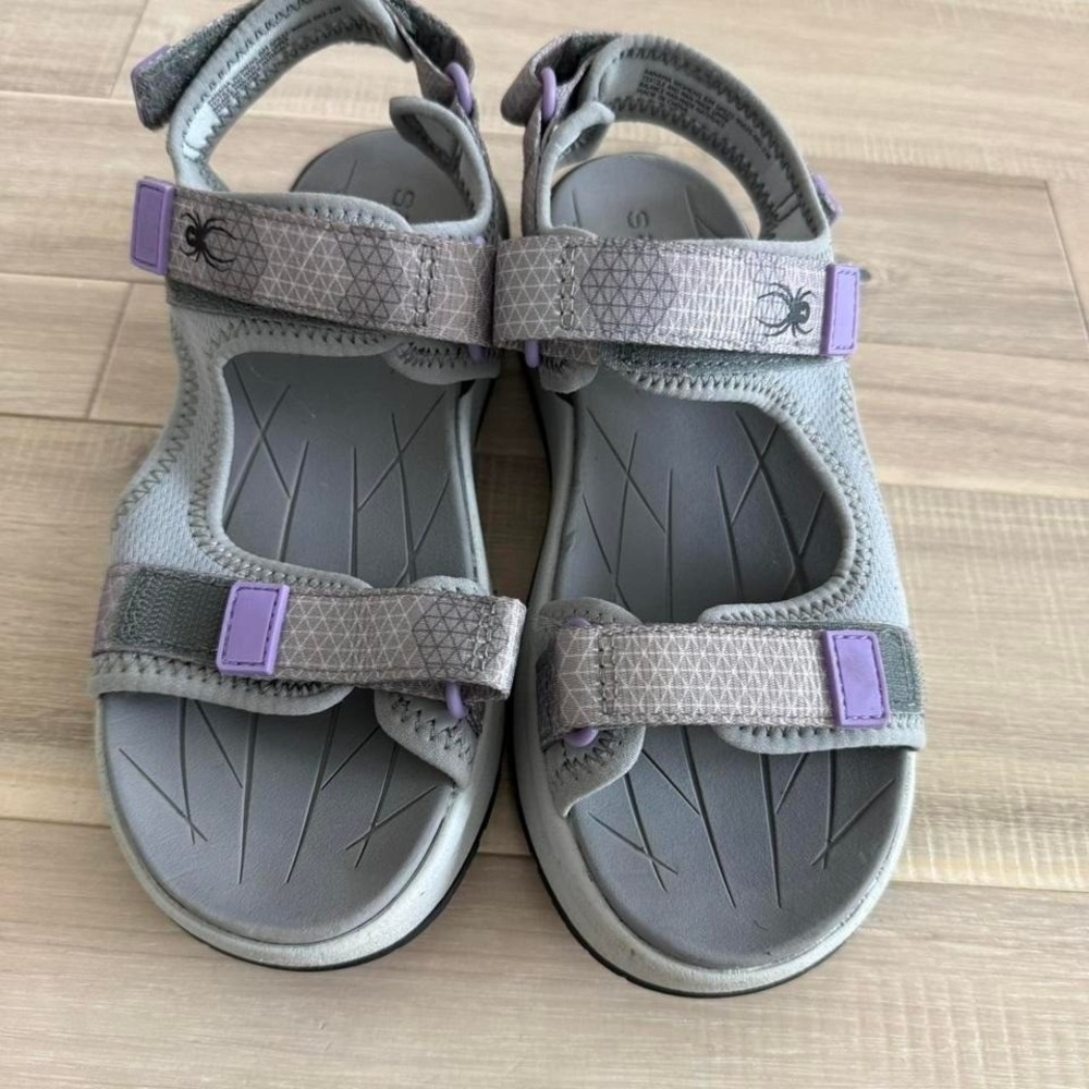 Woman's Sz 6.5 Purple and grey Spider sandals